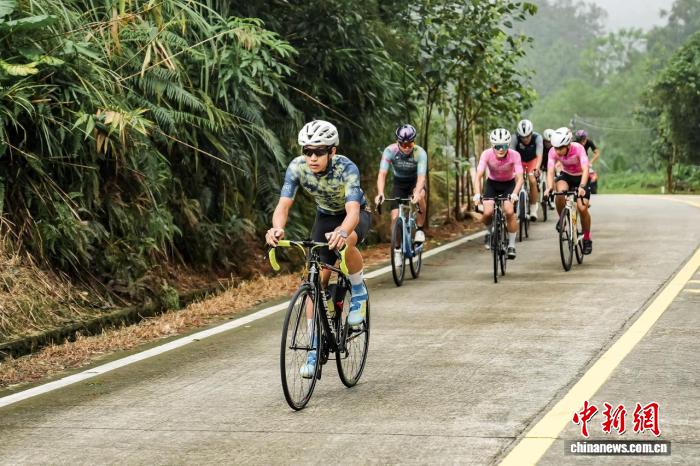 庆丰收 迎全运：云浮新兴县同步举办全民健身主