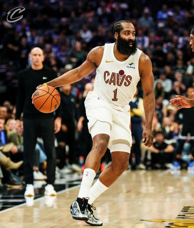 36岁哈登骑士真香：三分命中率超库里，18场14胜