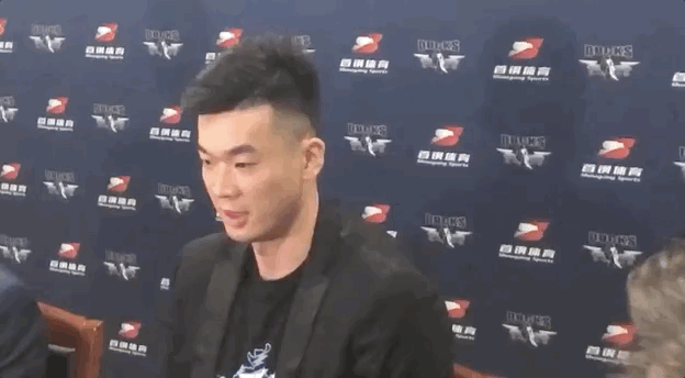 秋风渐起新赛季在望，慕铭组合首次亮相首钢：