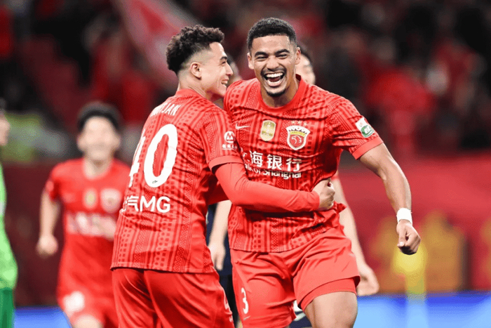 上海海港4-0大胜武汉三镇 蒋光太复出助球队走出