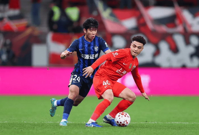 上海海港4-0大胜武汉三镇 蒋光太复出助球队走出